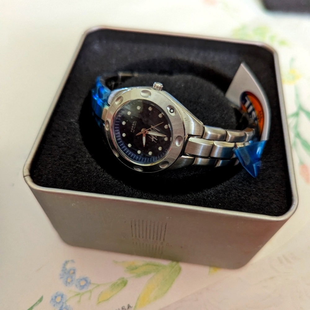 Women's Fossil Silver toned analog watch